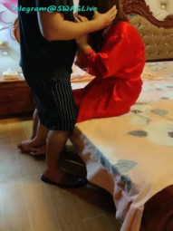 【柒夜一枝花】深夜内射女友的妹妹_半推半就把新婚不久的小骚货推倒操了_还不及戴套直接内射