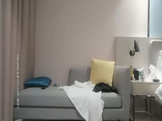 小陈头星选深夜场约了个黑衣牛仔短裤妹子啪啪，坐在身上舔弄翘起屁股口交