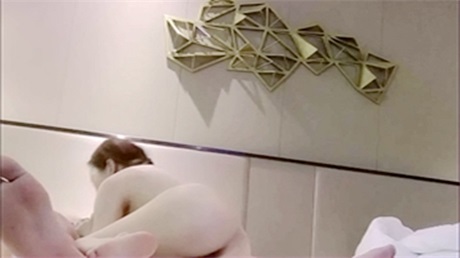 身材颜值上佳的外围女酒店打炮