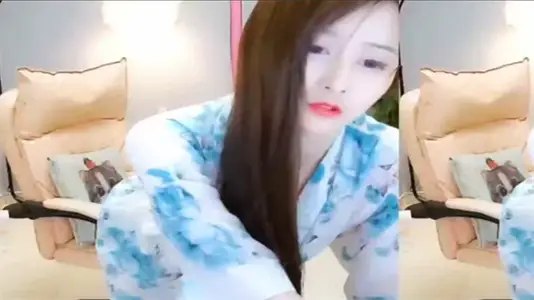 虎牙人气女神简安魔法书定制私密艳舞福利流出